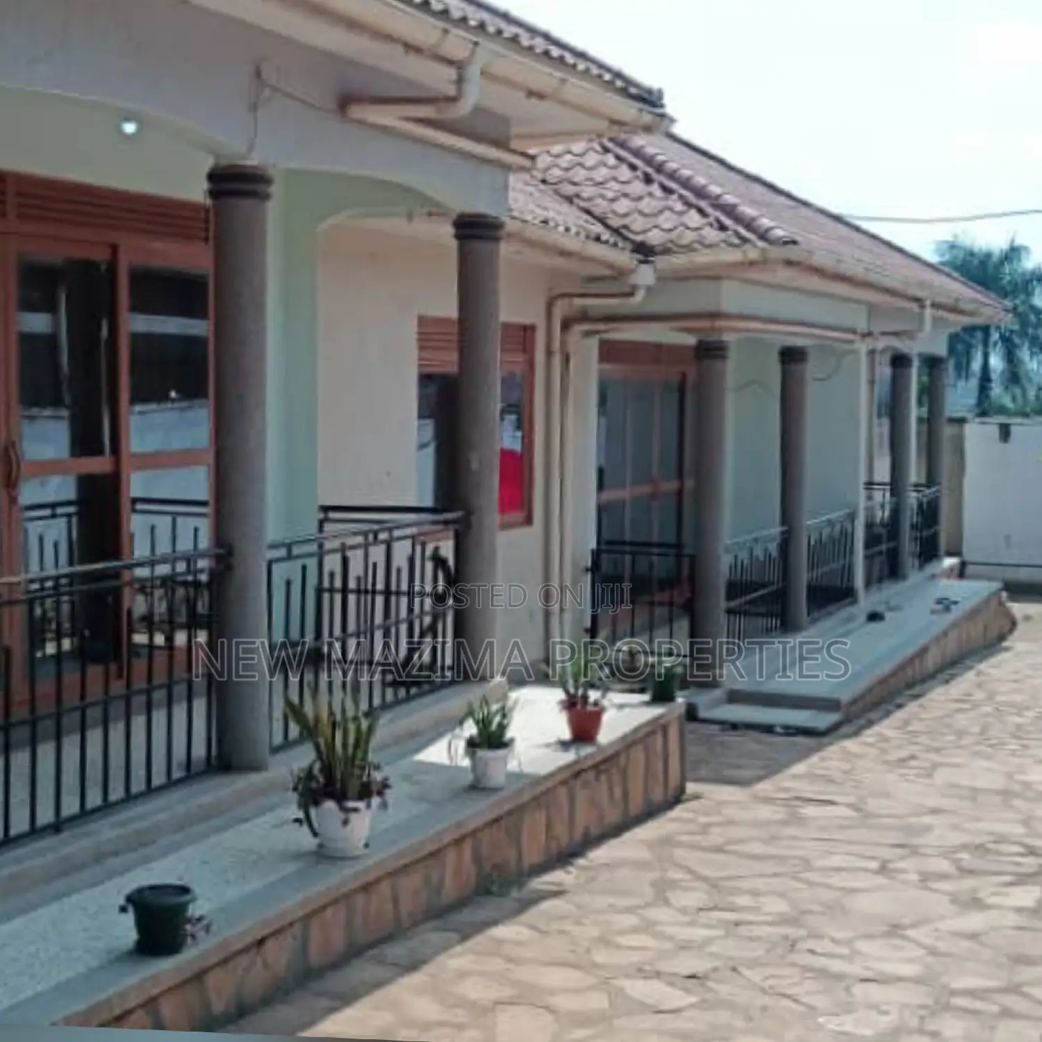 6bdrm House in Bweyogerere Buto, Division A for sale