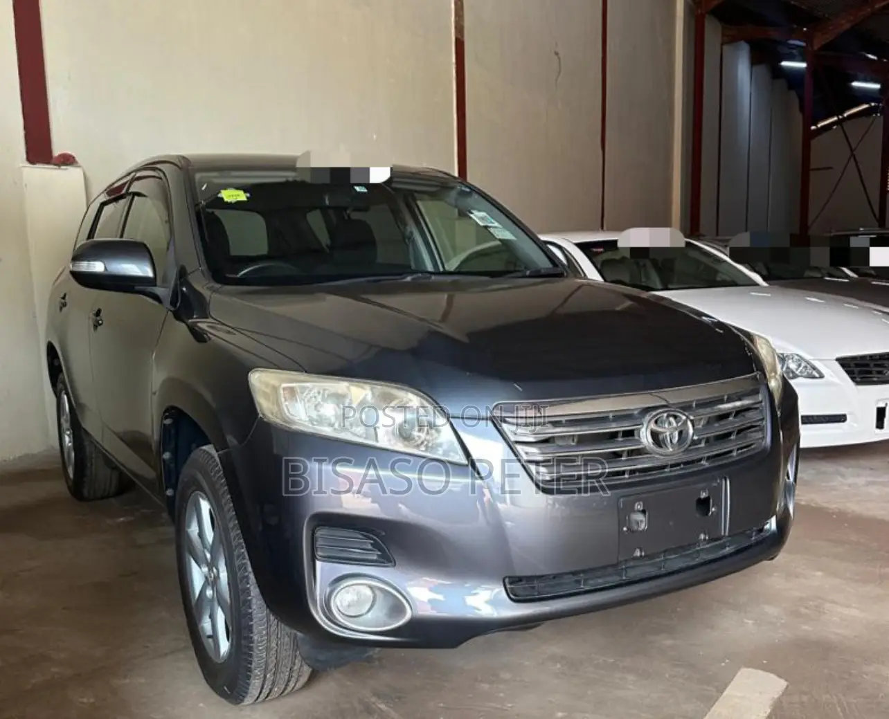 Toyota Vanguard 2010 Gray