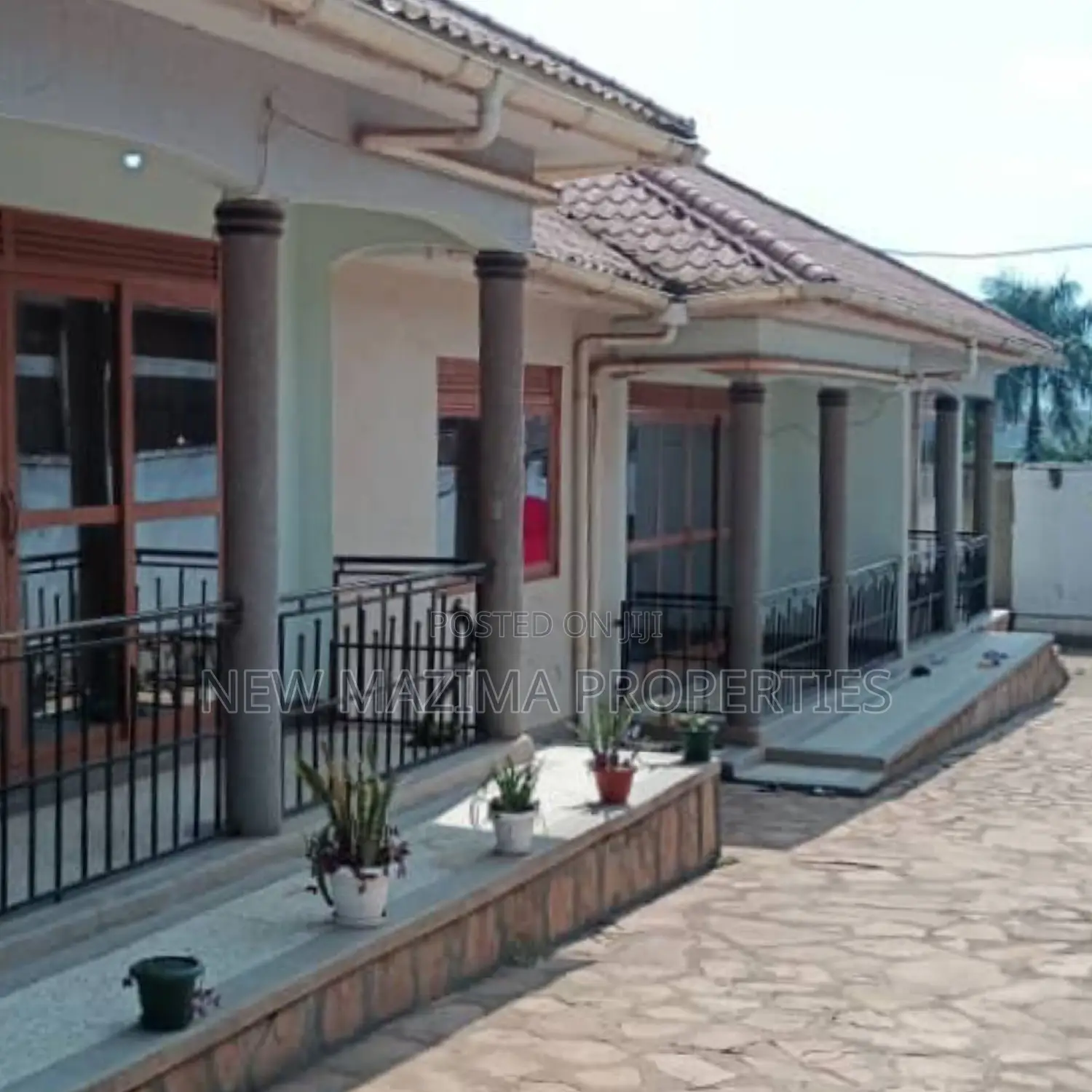 6bdrm House in Bweyogerere Buto, Division A for sale
