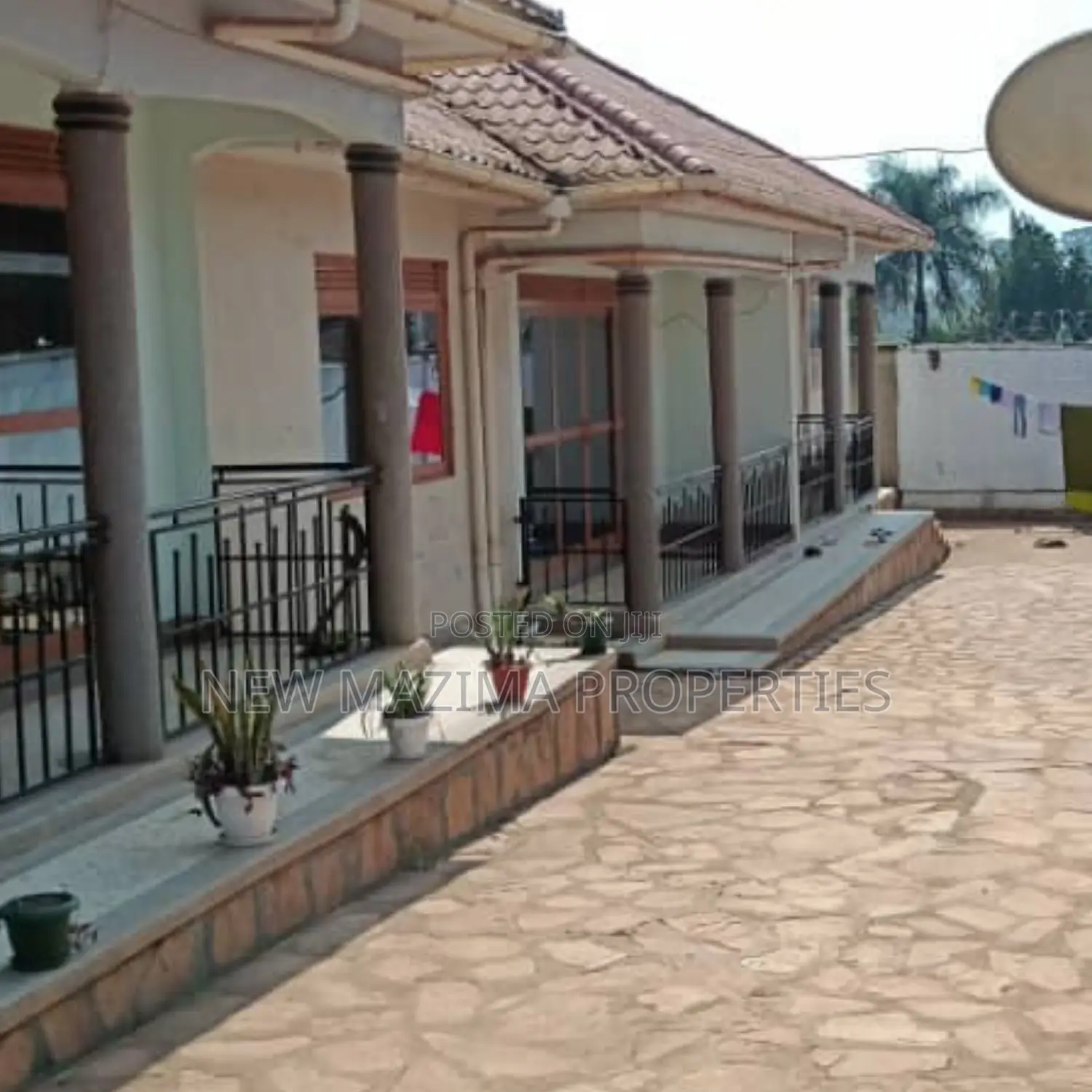 6bdrm House in Bweyogerere Buto, Division A for sale
