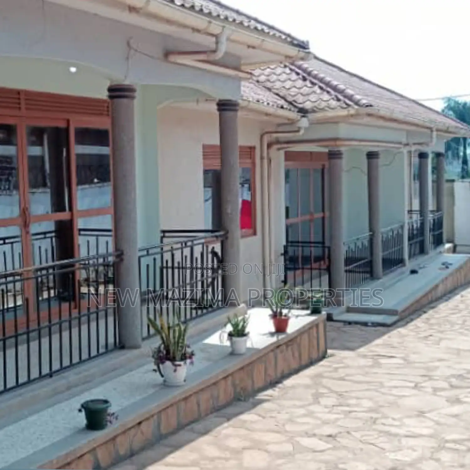 6bdrm House in Bweyogerere Buto, Division A for sale