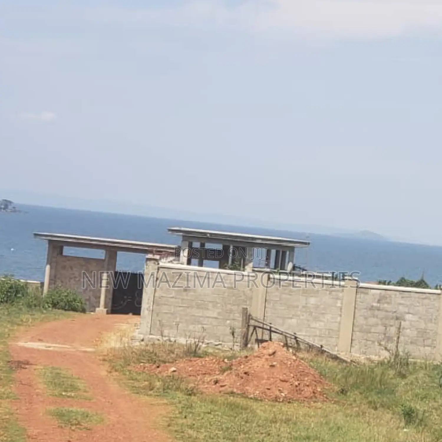 23 Decimals With Very Clear Lake View on Quicksale in Garuga