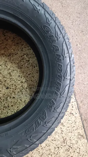 225/65r17 a/T Dunlop Brand New Tyres