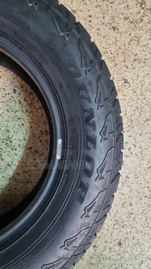 215/70r16 Dunlop a/T
