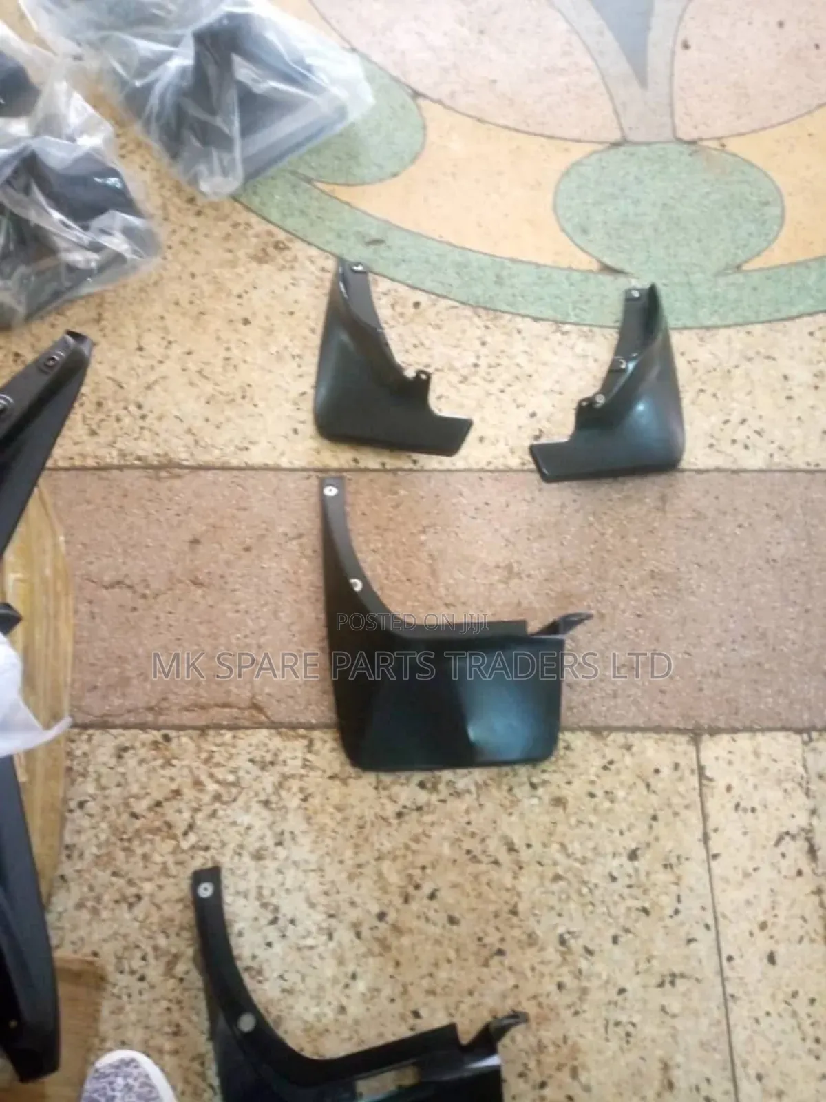 Mudflaps , Kilenvu
