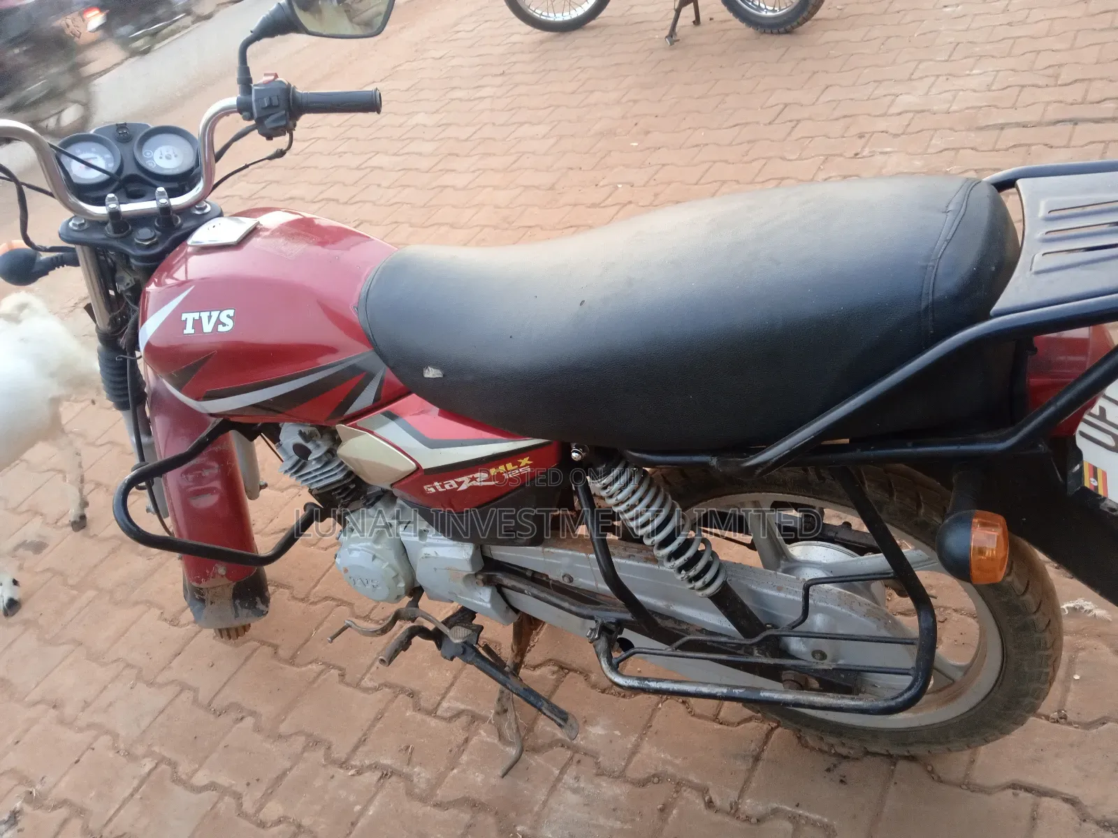 TVS HLX 125 2023 Red