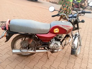 Bajaj Boxer BM100ES 2023 Red