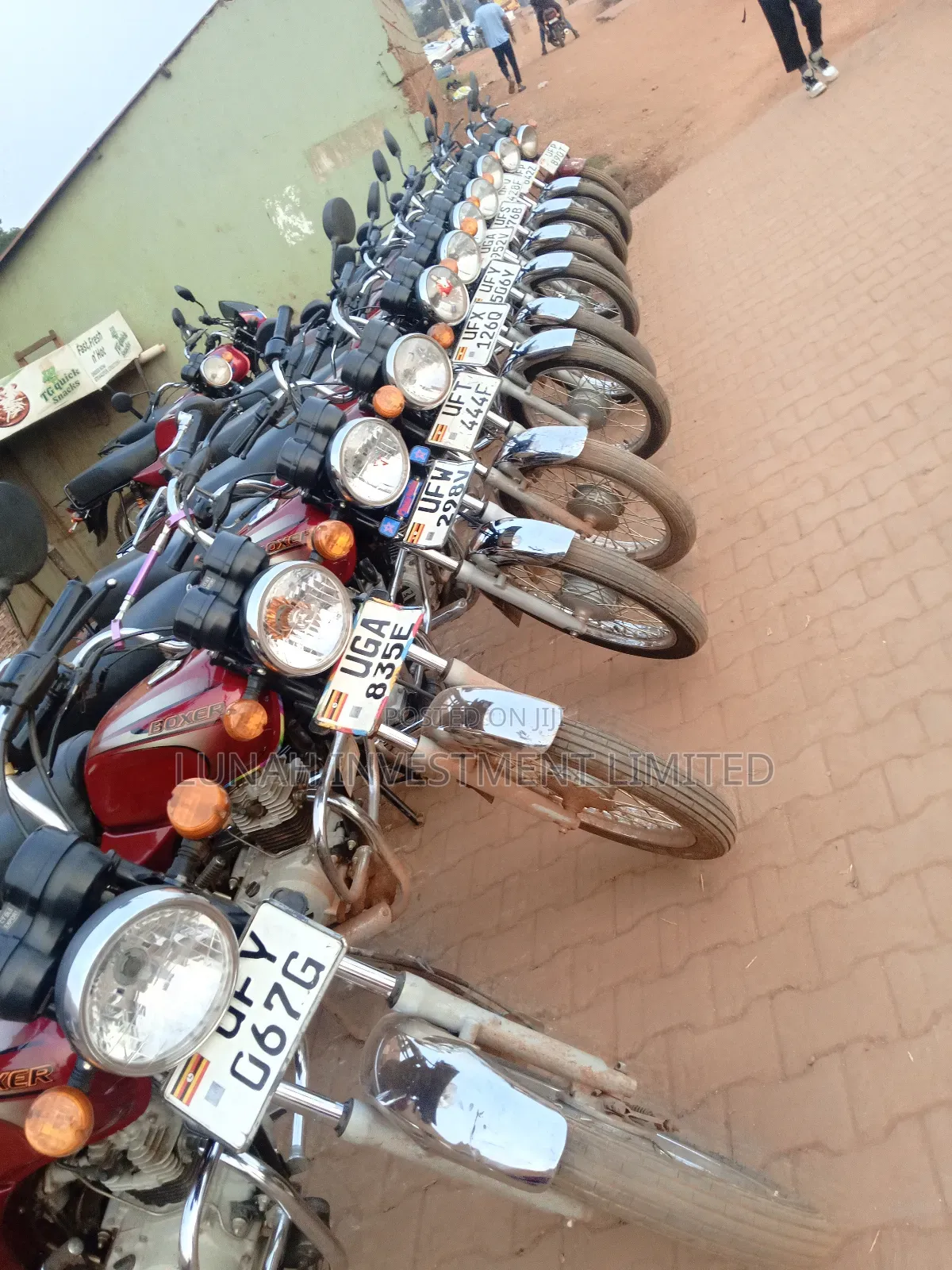 Bajaj Boxer 100 2023 Red
