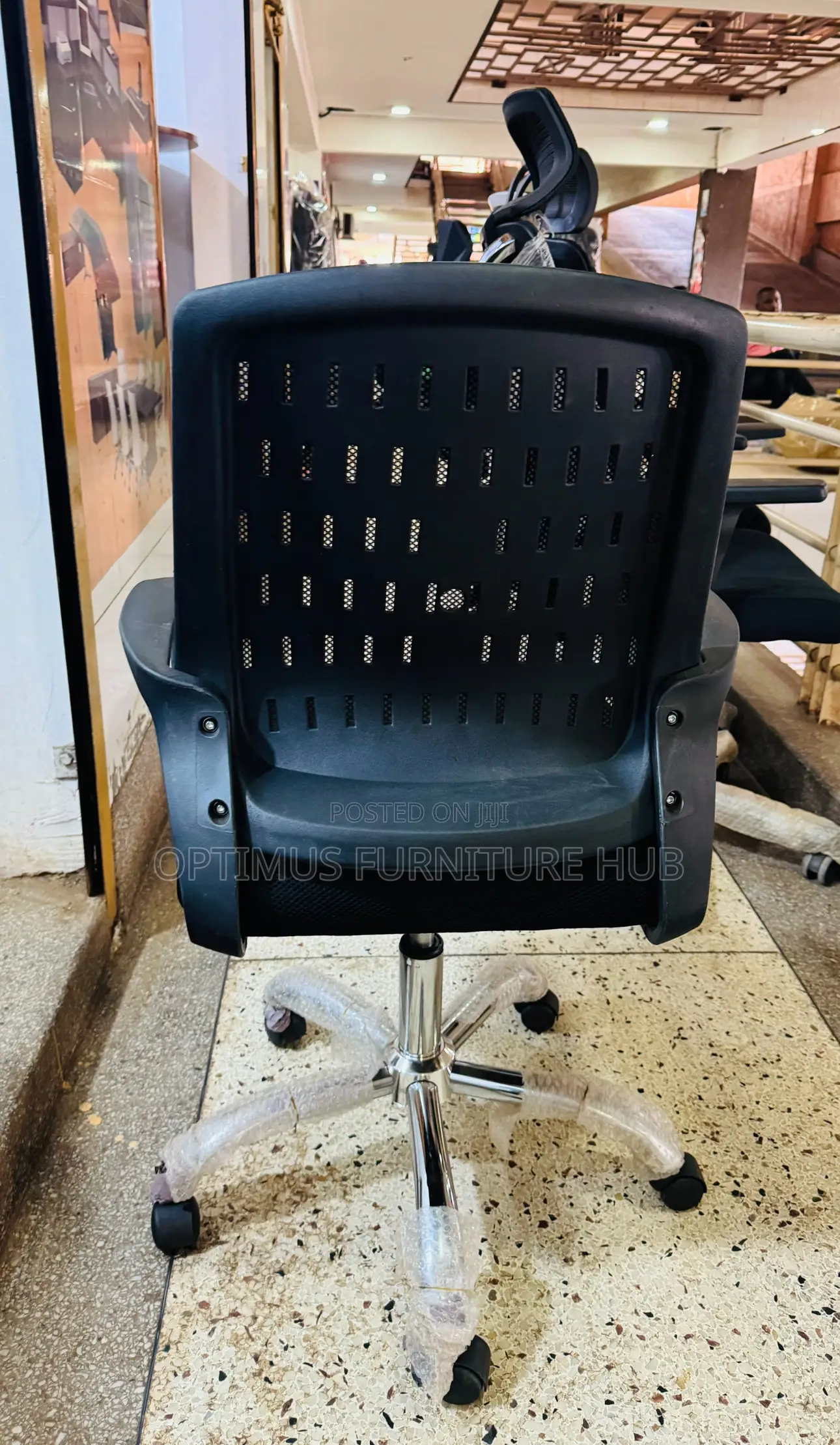 Office Chair (Plastic Back)