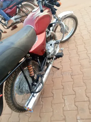 Bajaj Boxer 2023 Red