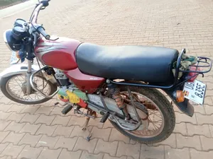 Bajaj Boxer 100 2024 Red