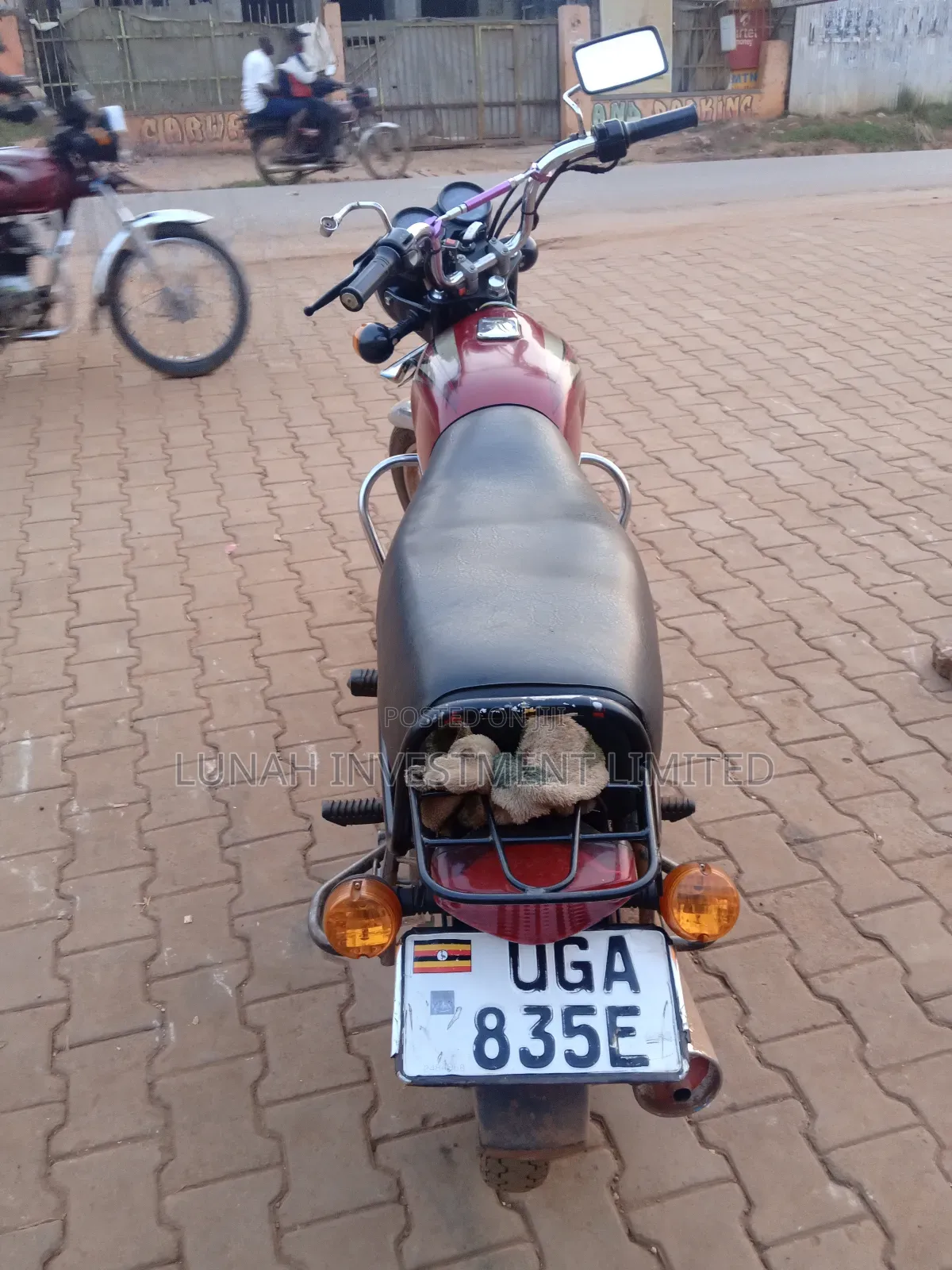 Bajaj Boxer 100 2024 Red