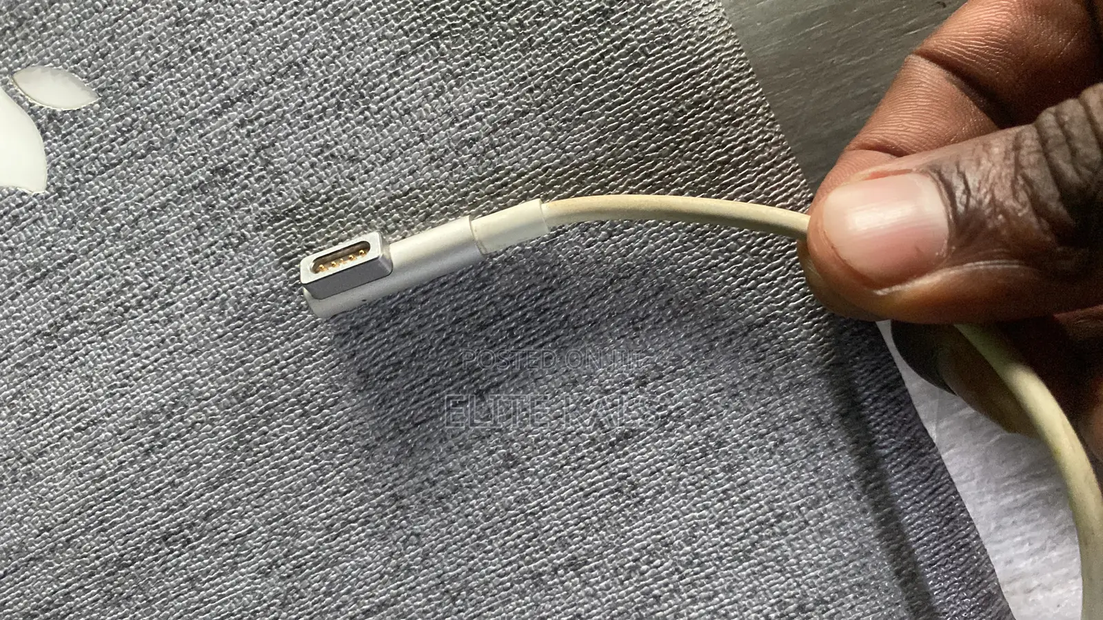 Macbook Charger/Adaptors Used Uk and Us Only Original