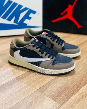 Photo - Nike Air Jordan 1 Retro Low Phantom X Cactus Jack
