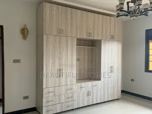 Furnished 4bdrm Mansion in Bwebajja, Ssabagabo-Makindye for sale