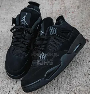 Air Jordan 4 Retro Black Cat Sneakers