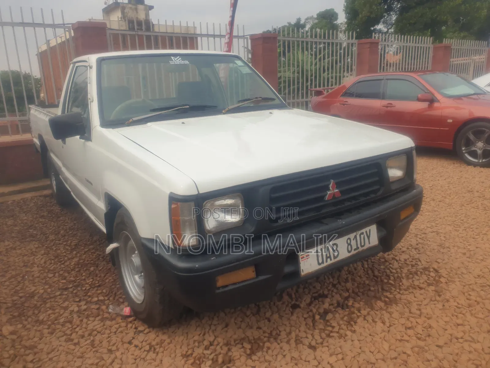Mitsubishi L200 Club Cab 2.0 4WD 1998 White