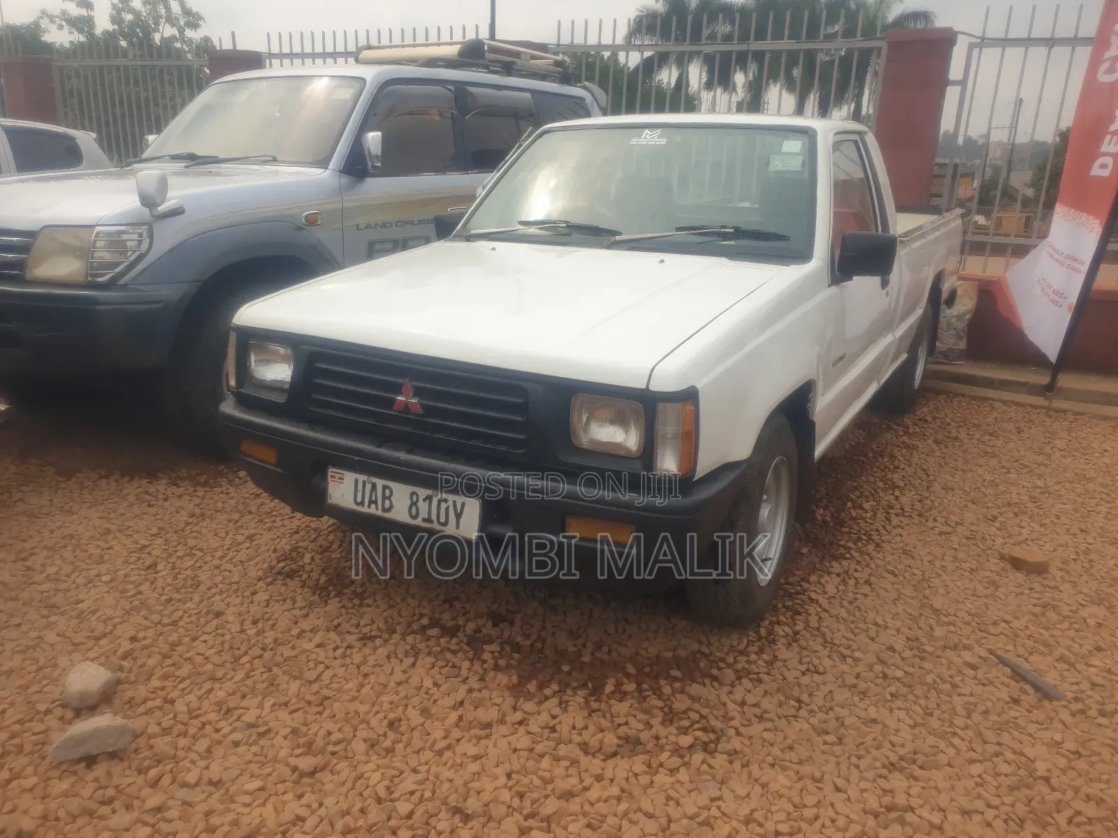 Mitsubishi L200 Club Cab 2.0 4WD 1998 White