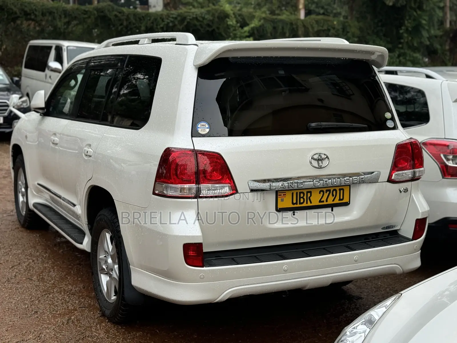 Toyota Land Cruiser Prado 2010 White