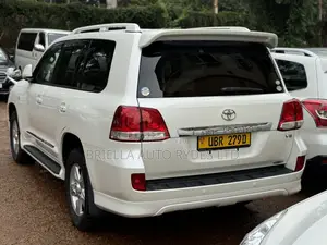 Toyota Land Cruiser Prado 2010 White