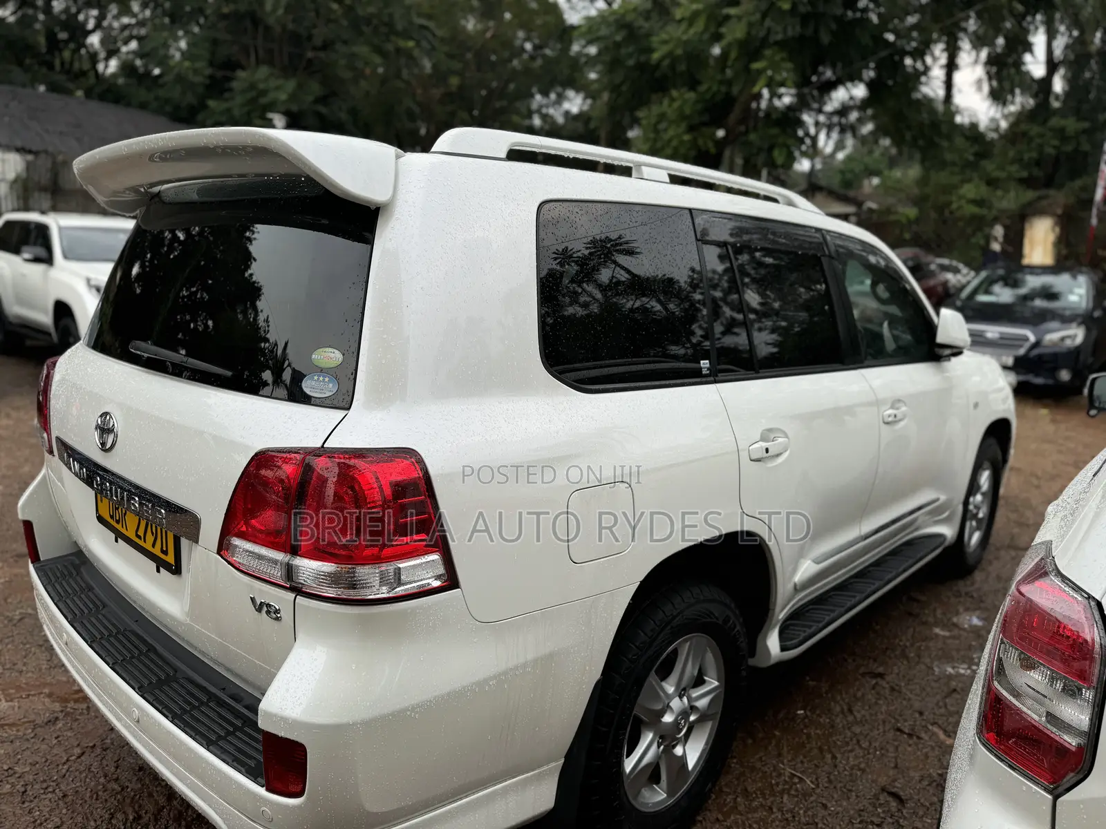 Toyota Land Cruiser Prado 2010 White