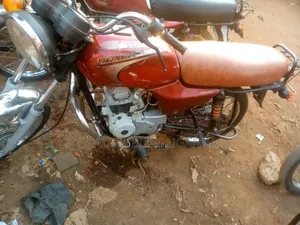 Bajaj Boxer 100 2020 Red