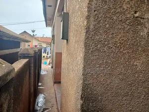 4bdrm House in Nsambya Town, Division A for sale