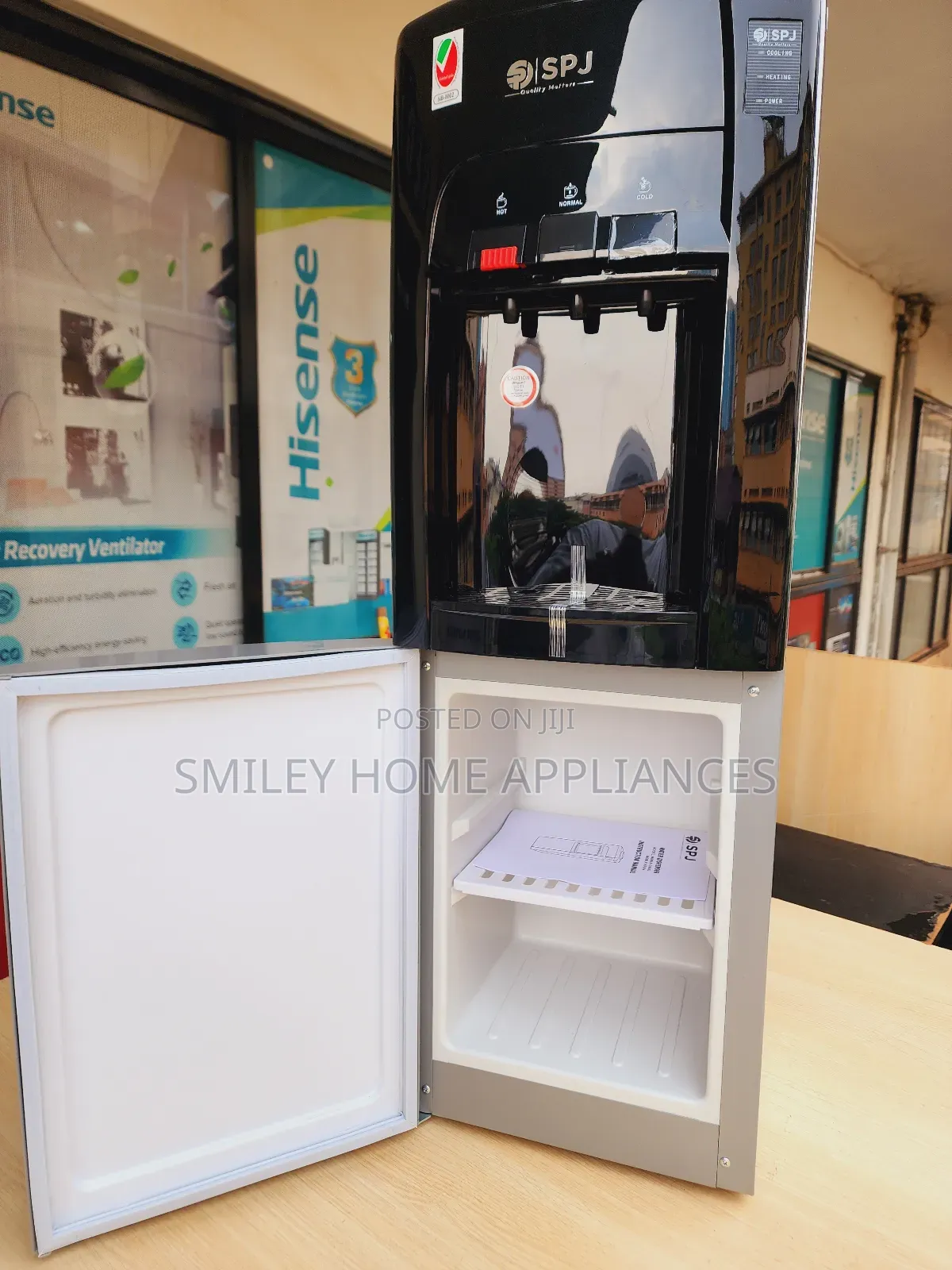 SPJ Water Dispenser With a Dispenser