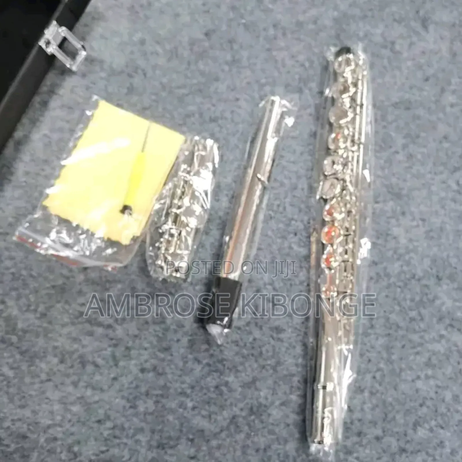 Original Professional Silver Flute With Hard Case and Gloves