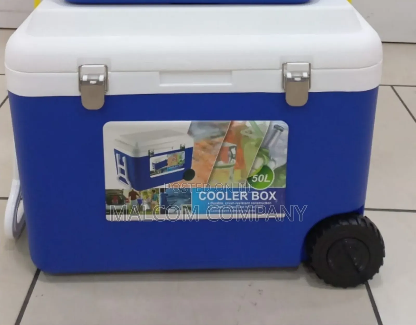 Plastic Insulated Cooler Box for Drinks 50L.