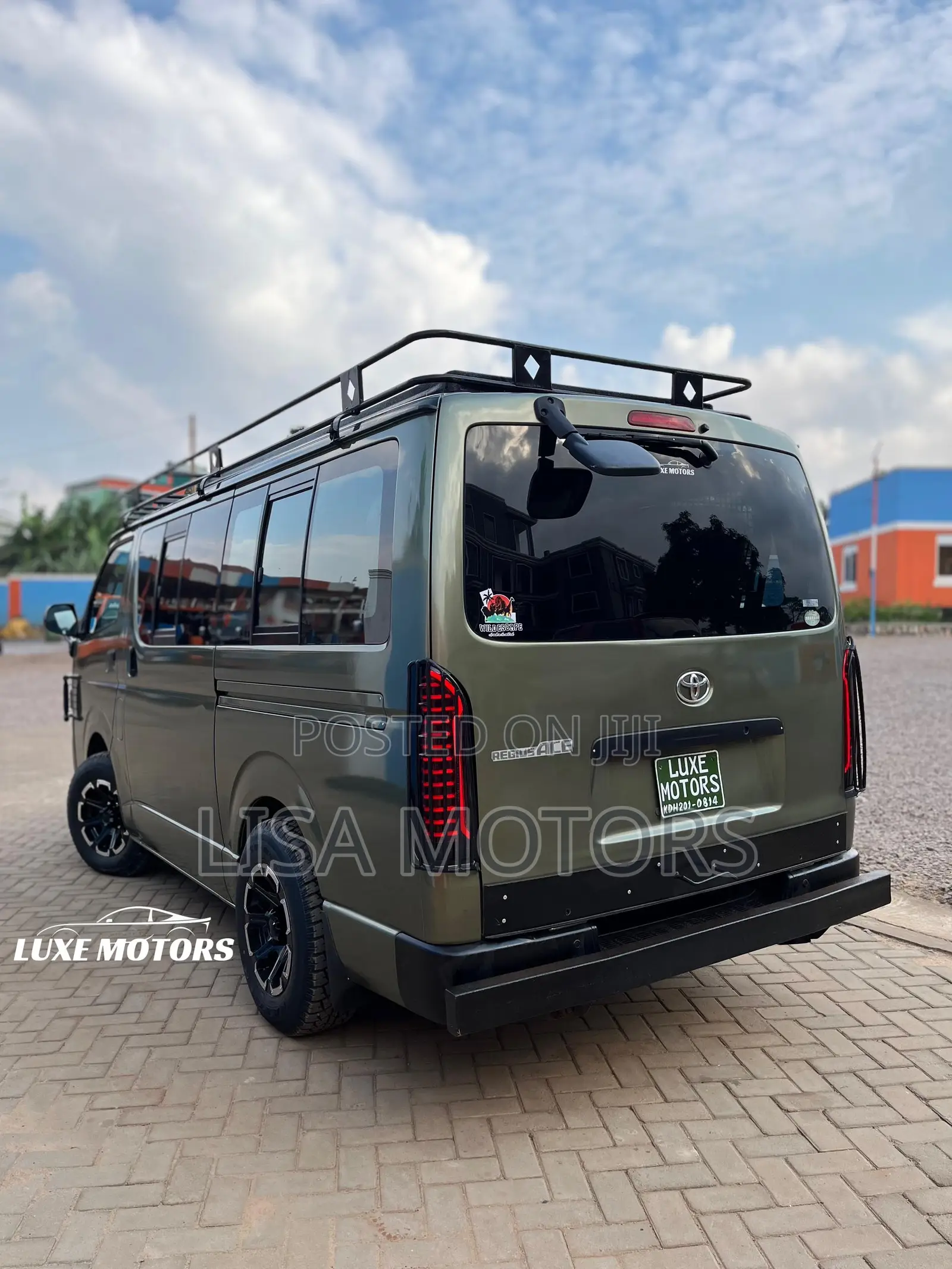 Toyota HiAce SV Premium 2013 Beige
