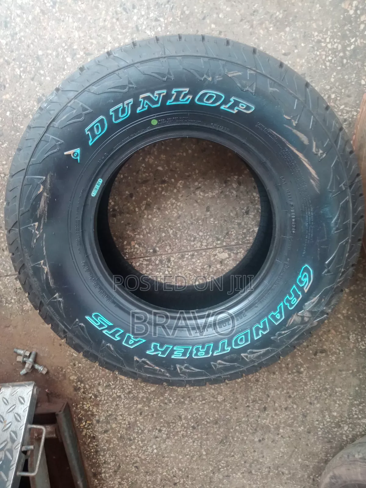 265/70r15 Dunlop for Hilux.