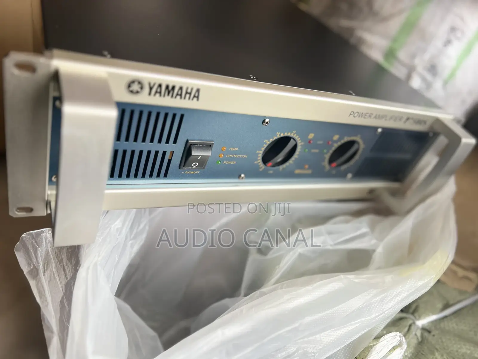 Powerful Amp Yamaha