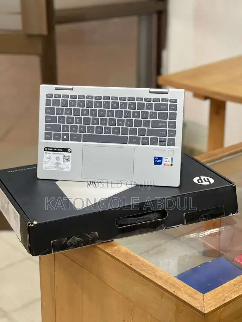 New Laptop HP Envy X360 16GB Intel Core I7 SSD 1T