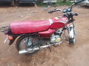 Bajaj Boxer 2022 Red