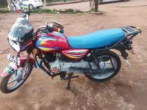 Bajaj Boxer 125 2023 Red