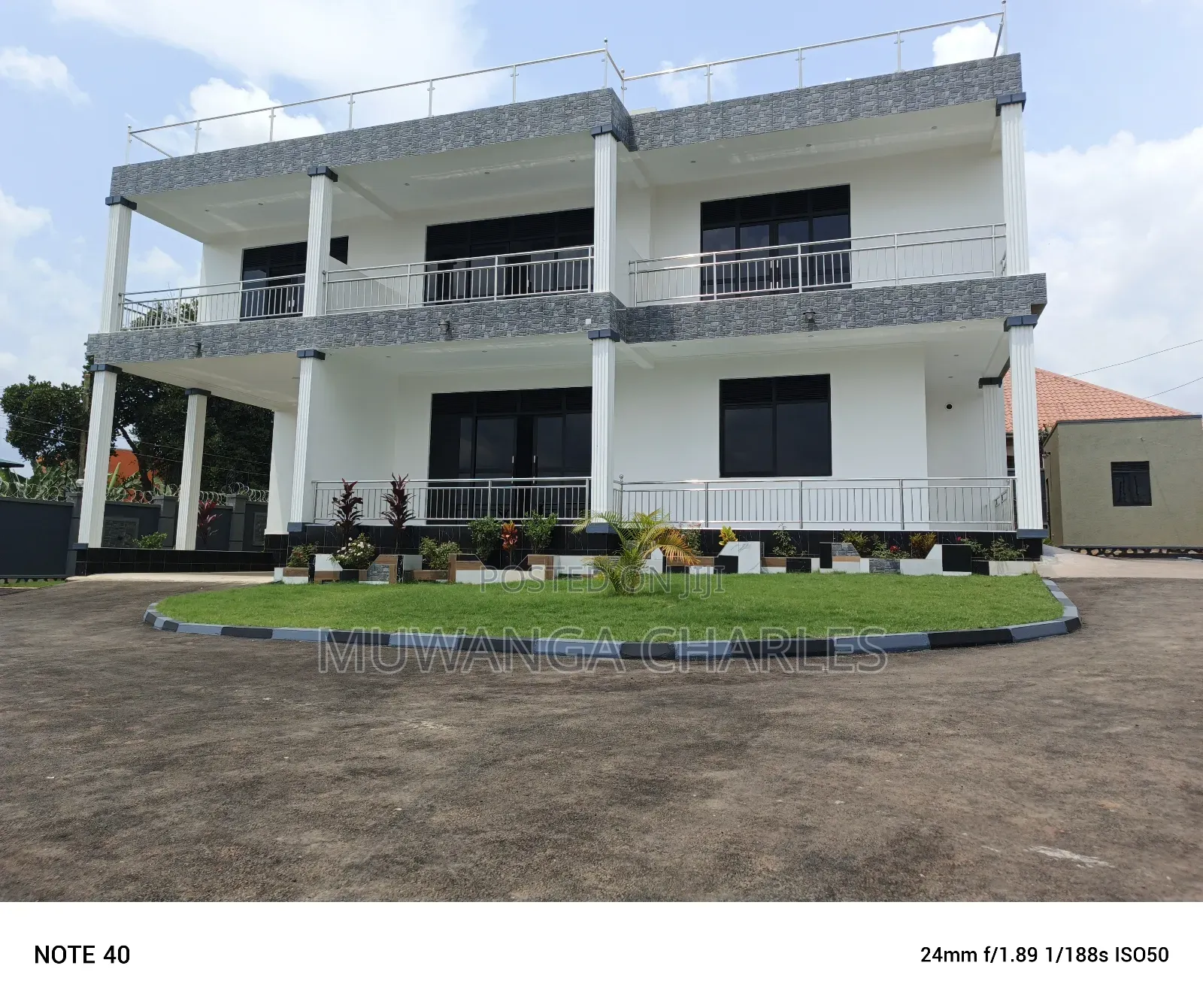 5bdrm Duplex in Fs Properties Ltd, Wakiso / Wakiso for sale
