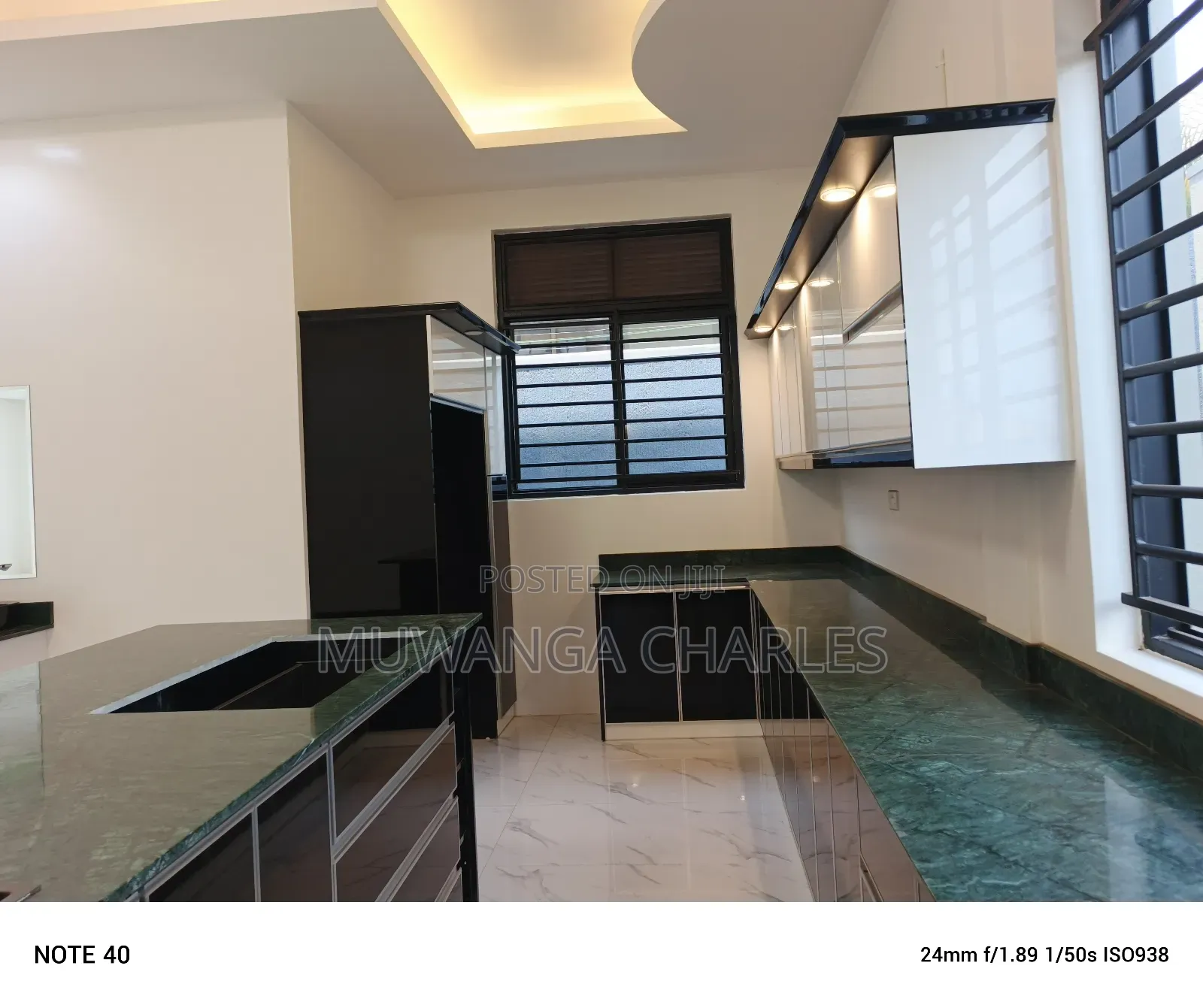 5bdrm Duplex in Fs Properties Ltd, Wakiso / Wakiso for sale