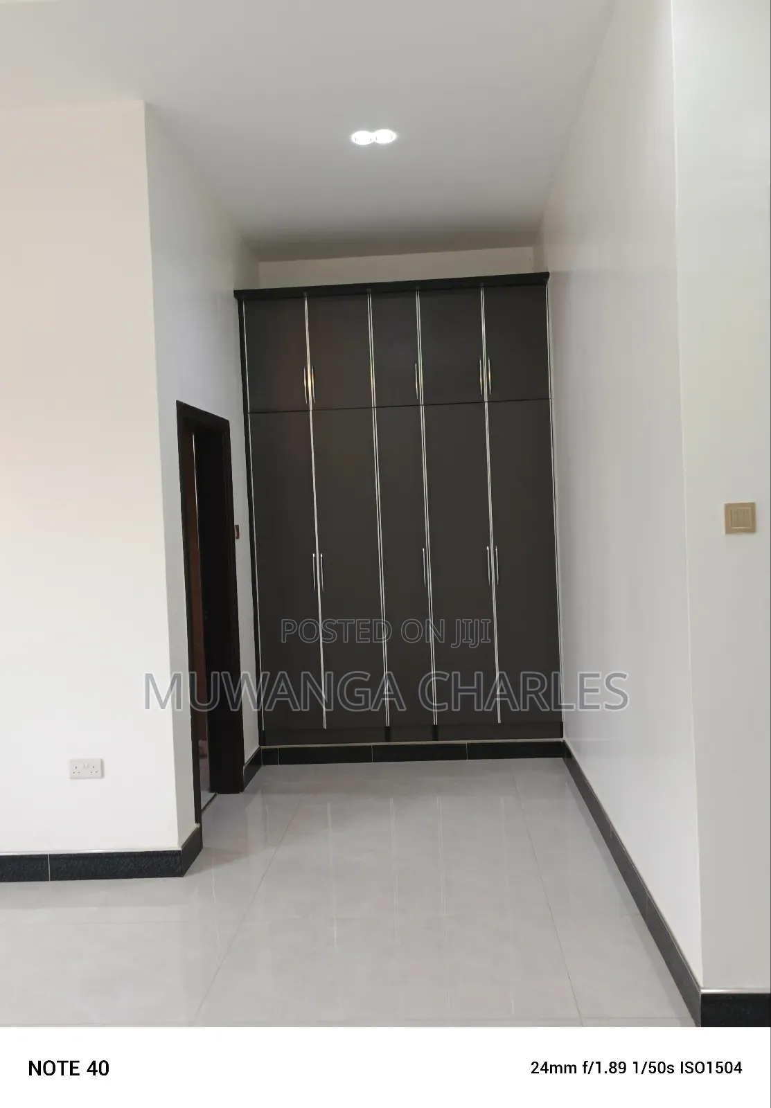 5bdrm Duplex in Fs Properties Ltd, Wakiso / Wakiso for sale