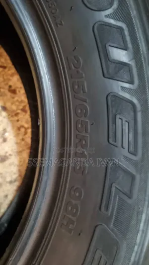 215/65r16 Foreign Bridgesone Made in Japan