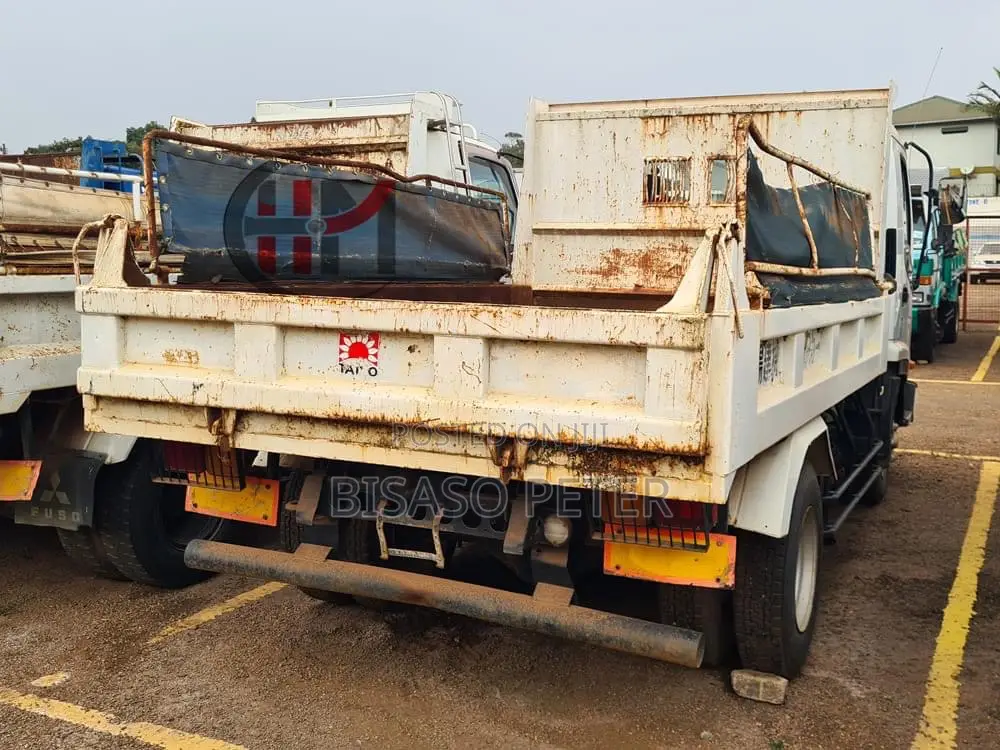Isuzu Tipper