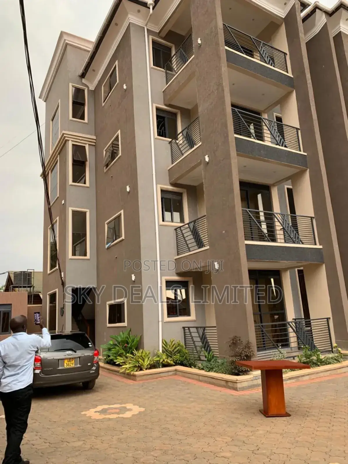 3bdrm Apartment in Kisaasi, Nakawa for sale