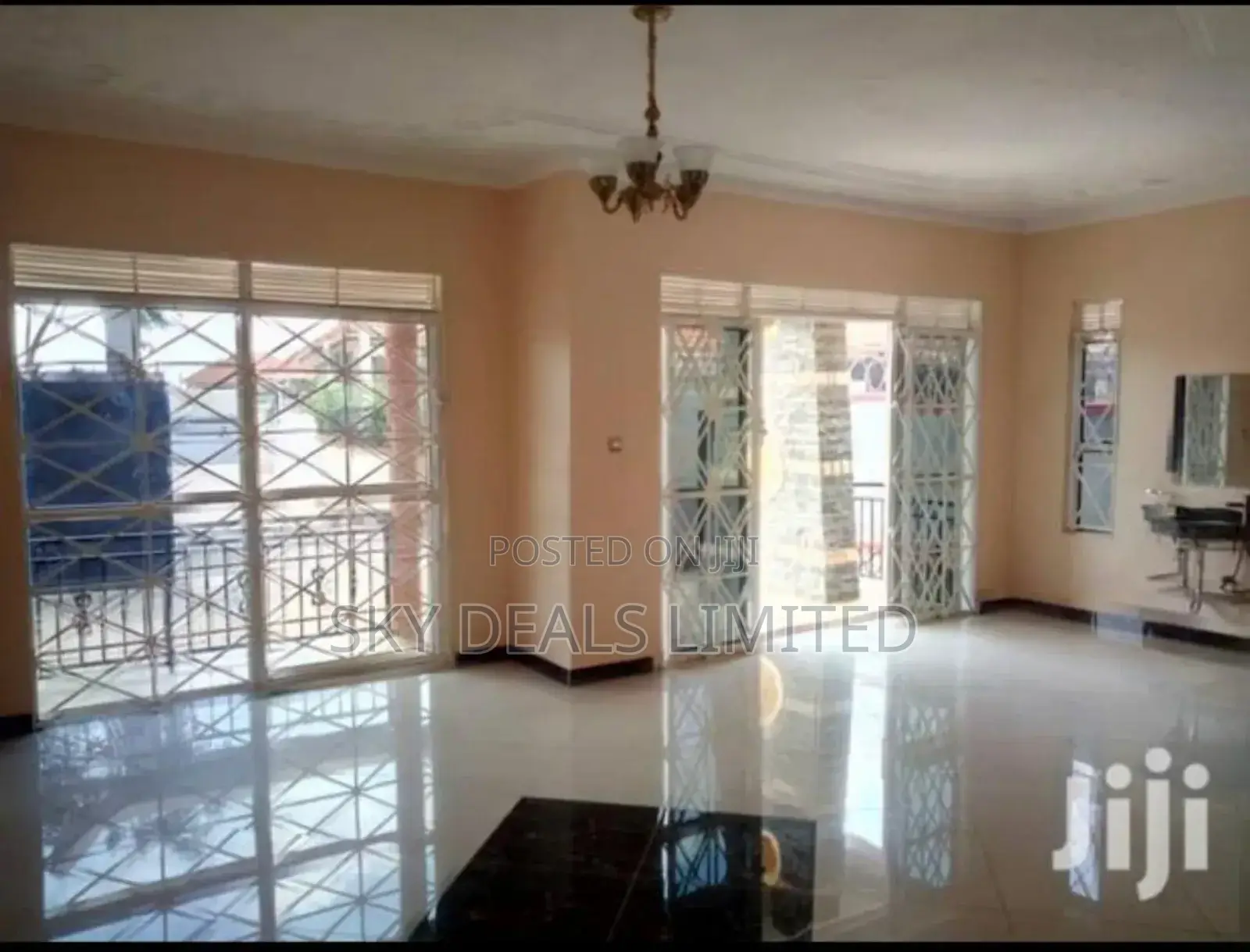 3bdrm Apartment in Kisaasi, Nakawa for sale