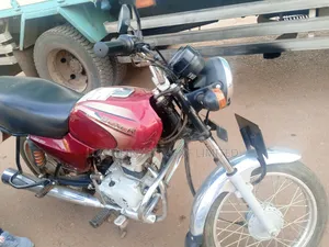 Bajaj Boxer 2024 Red