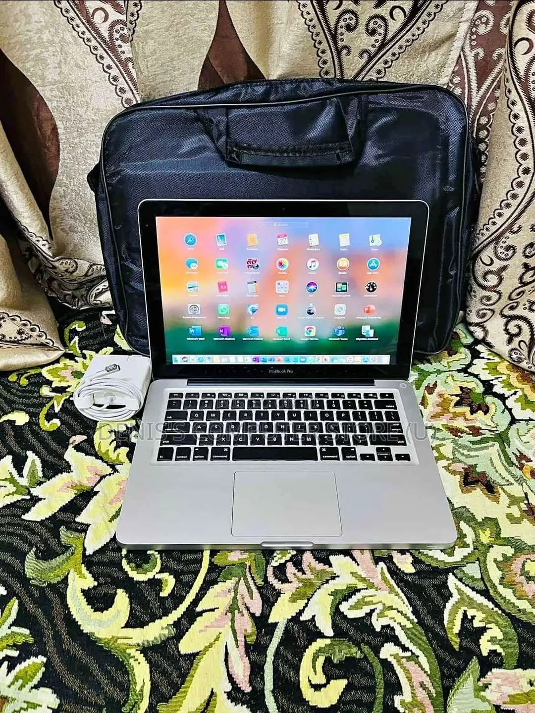 Laptop Apple MacBook 2012 4GB Intel Core I5 HDD+SSD 500GB