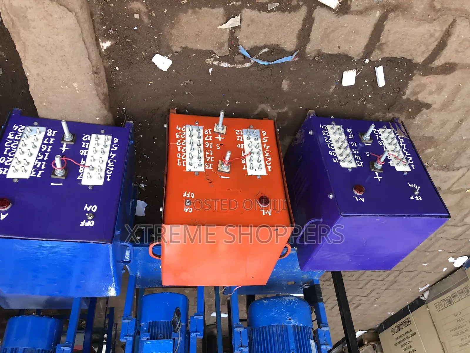Batteries Chargers / Cheap Price 001