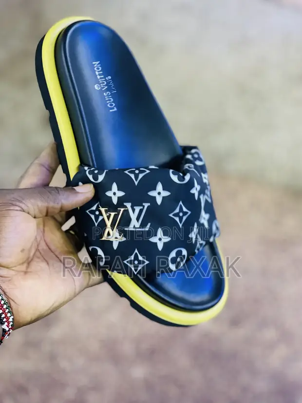 Original Black Louis Vuitton Pillow Slide Push in Sandals in