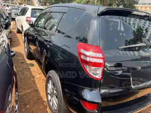 Toyota RAV4 2010 Black