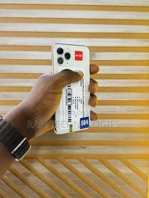 Photo - Apple iPhone 11 Pro 64 GB White