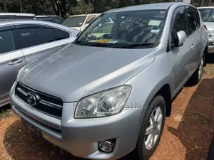 Toyota RAV4 2010 Silver
